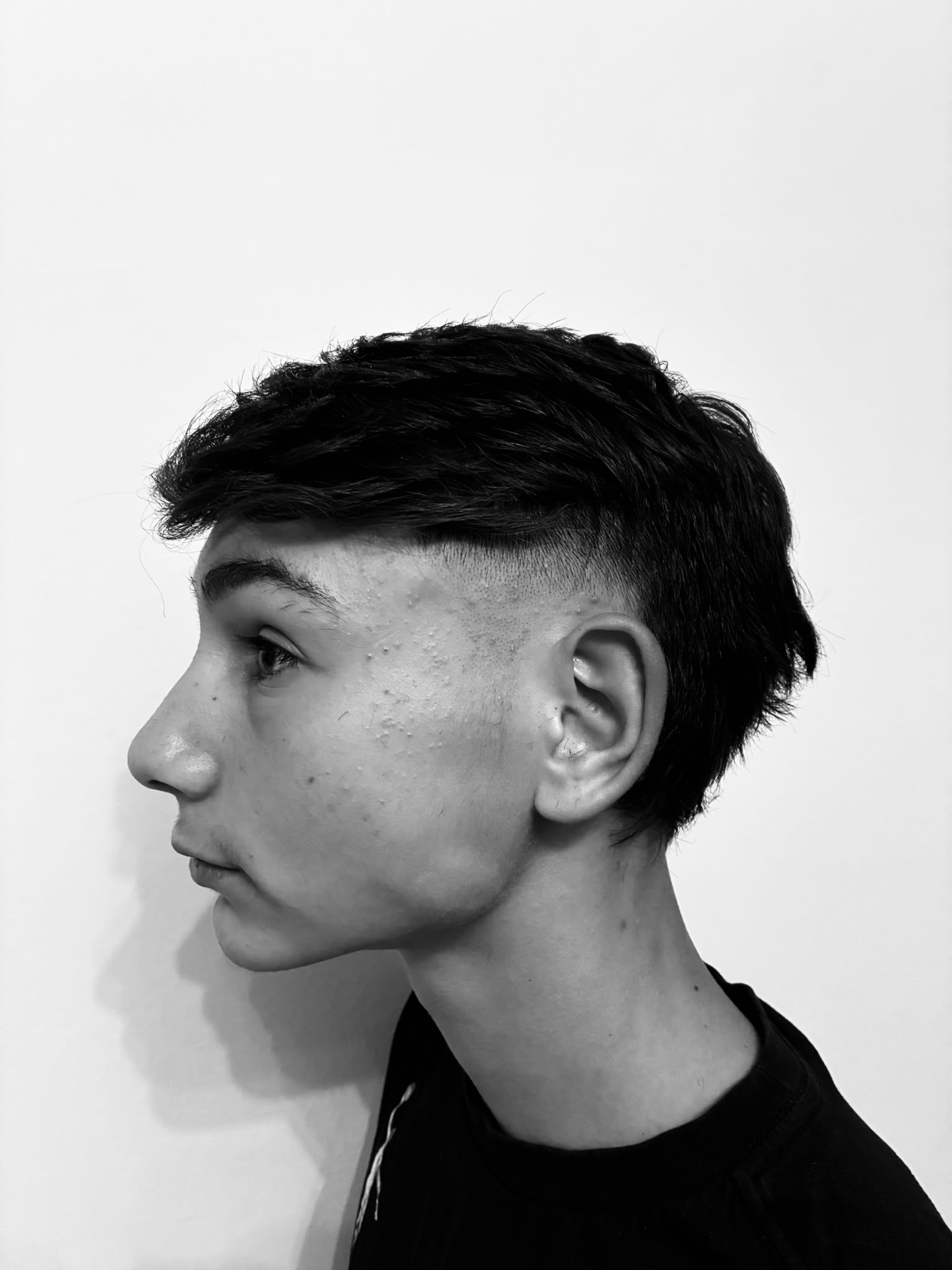 Taglio su capelli ricci